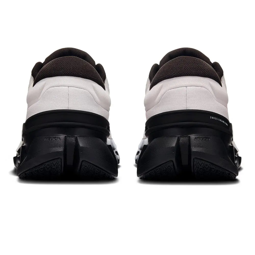 On Men's Cloudflyer 5 Gorilla Fits