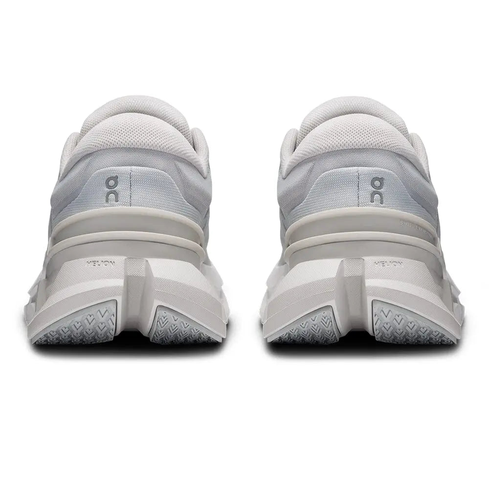 On Women's Cloudflyer 5 Gorilla Fits