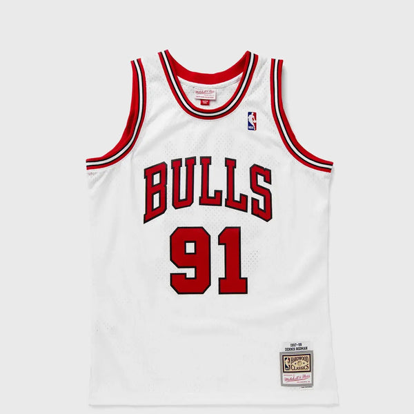 M&S NBA Swingman Jerseys for Men – Chicago Bulls 1997-98 Scottie Pippen #33 | 4 Color Options (Copy) Gorilla fits