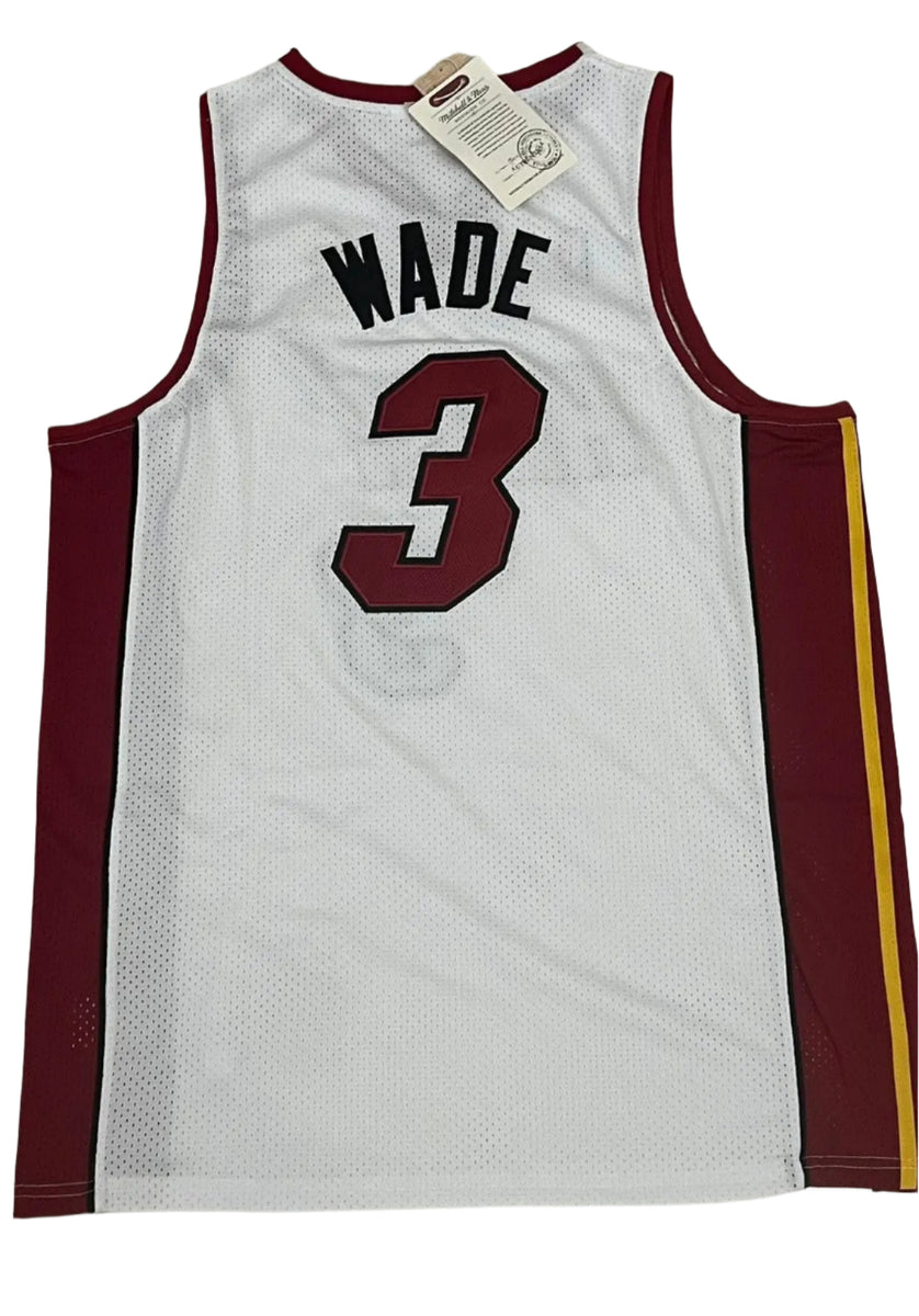 Miami heat Dwyane Wade 3 Jersey - Mitch&ness - White & red/ nba jersey.Adult Men size. Embroidered. Gorilla fits